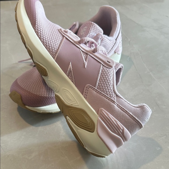 New Balance Women's Rare Color Nude Pink  Athletic Shoes - Picture 1 of 5